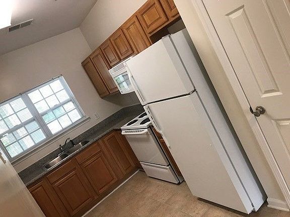 5th image of 132 Parsley Ln APT 304