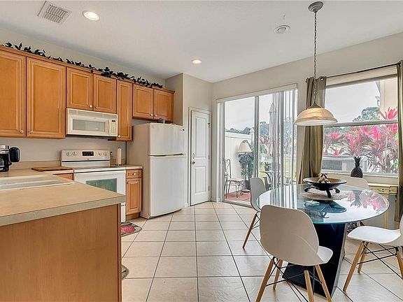 5th image of 5211 Paradise Cay Cir