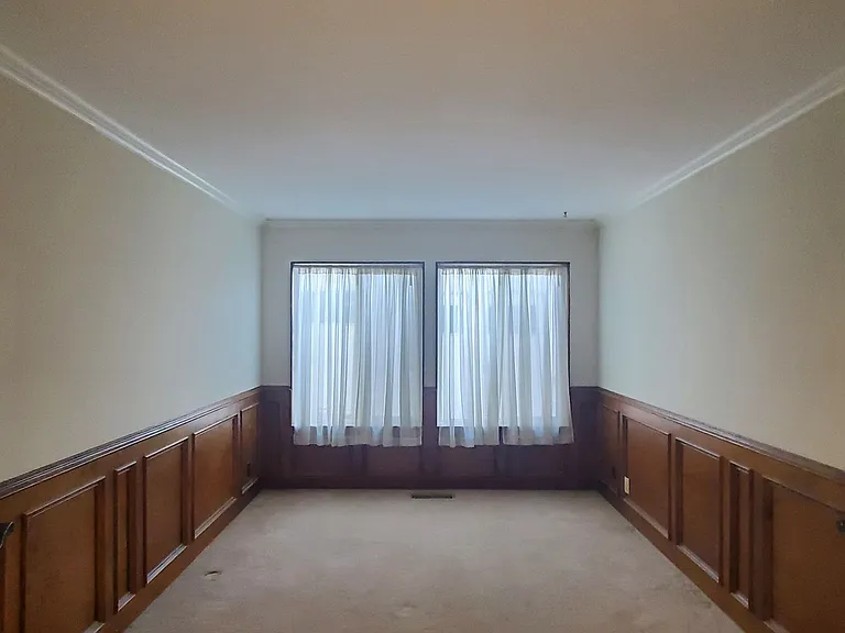 16745 Spring Hill Ct — Photo 6