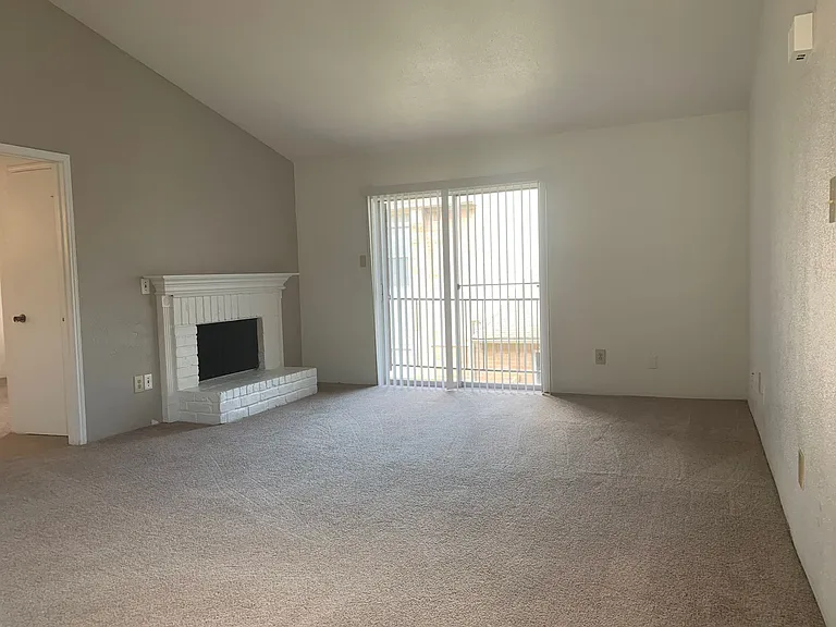 Emerald Cove Apartments — Photo 117