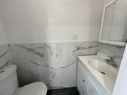 Rented by Compass | media 37