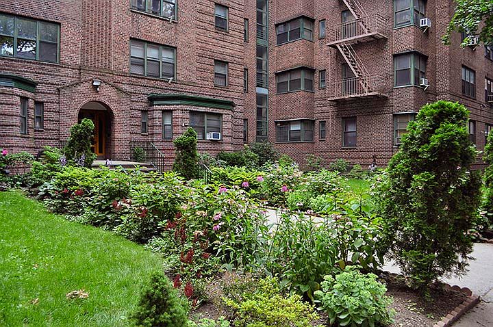 2nd image of 3440 79th St APT 6B