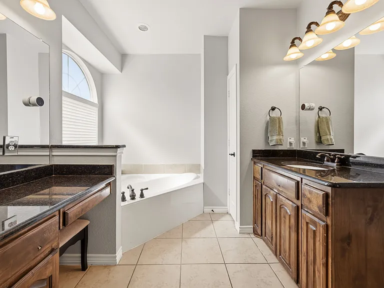 2251 Cold Water Dr — Photo 21