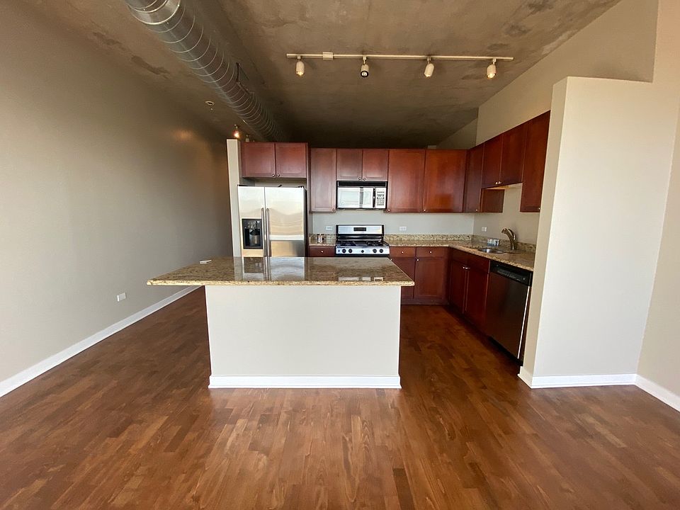 1st image of 1000 N Kingsbury St #Gu36