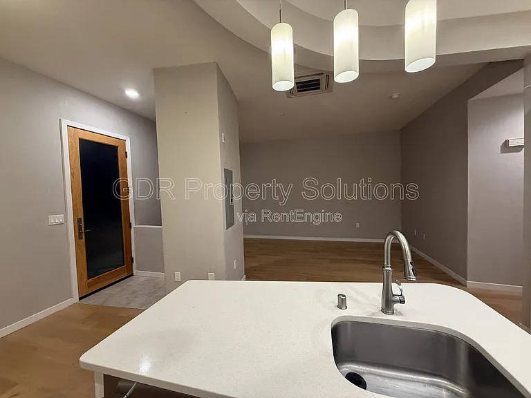 3600 Central Ave SE — Photo 10