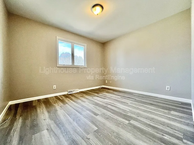 18169 Swiss Dr — Photo 7