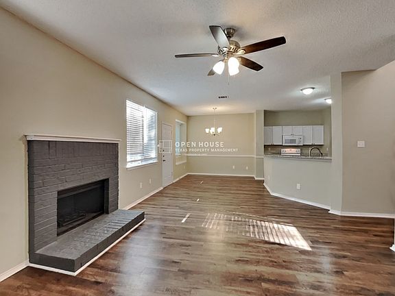 4th image of 1645 Prescott Cir