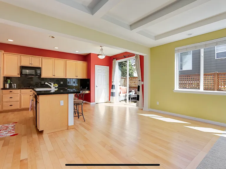 12939 NE 204th Pl — Photo 3