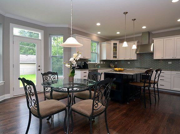 5th image of 1013 N Beverly Ln