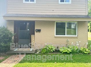 18 Woodlake Dr, Charlottesville, VA 22901