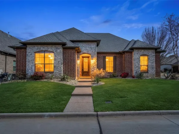 5919 Dry Creek Ln, Arlington, TX 76017