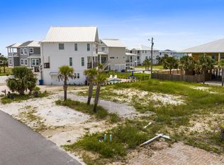 112 39th St, Mexico Beach, FL 32456