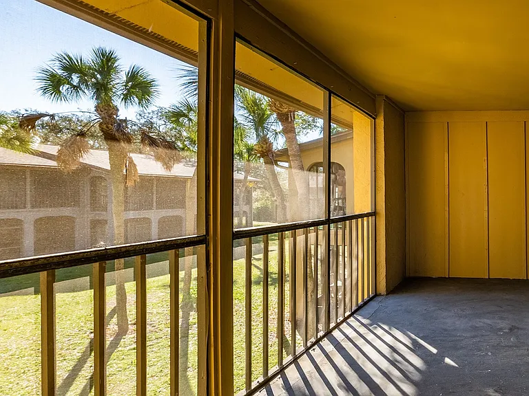 River View Apartments — Photo 34