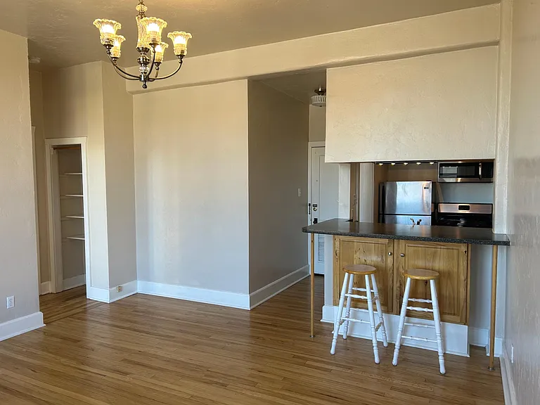 111 Broadway Ave #19 — Photo 3