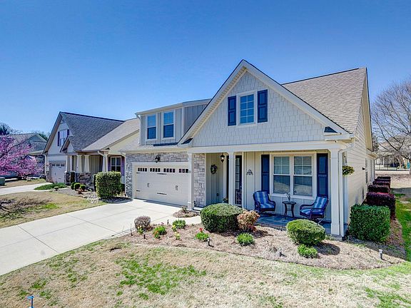 2nd image of 16 Briarhill Dr