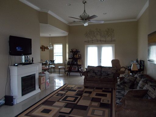 2nd image of 41128 Aspen St