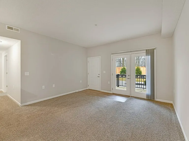 Granby Place Apartments — Photo 8