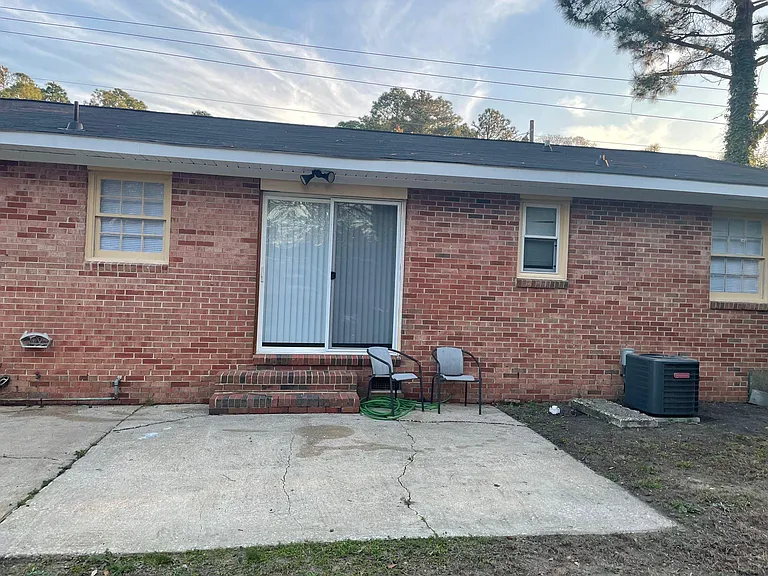 6012 Cliffdale Rd — Photo 13