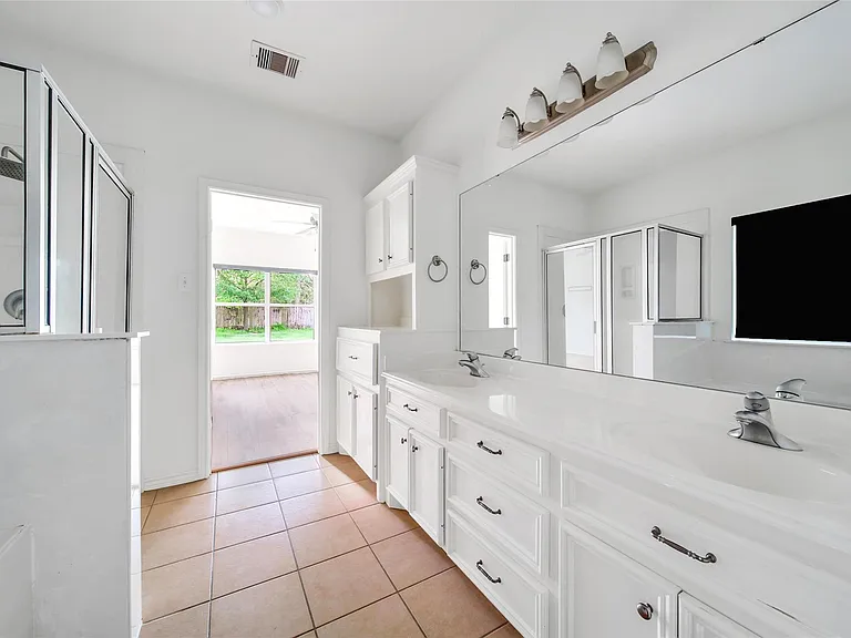 15575 Kitty Hawk Dr — Photo 20