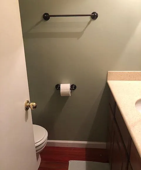 1/2 bath