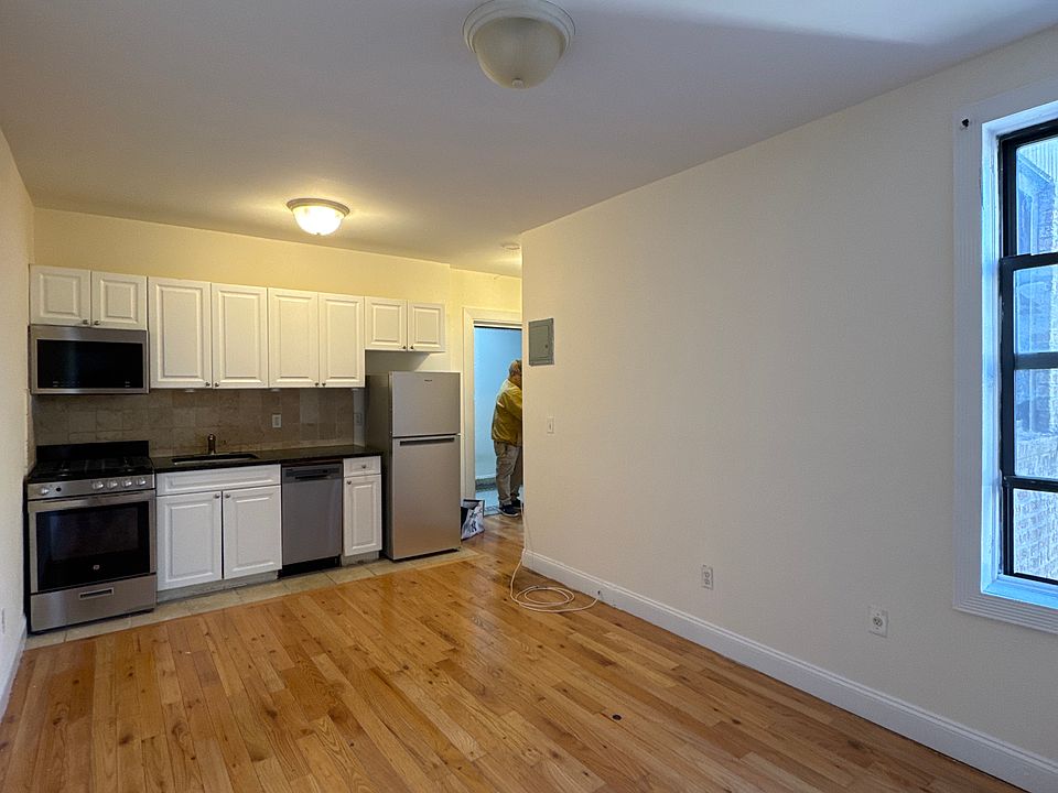 1st image of 1 Arden St APT 608