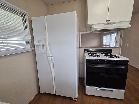 3rd image of 39500 W Warren Rd #287