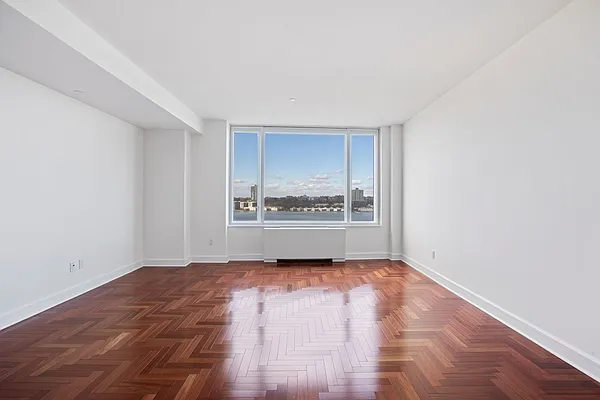 Sold by Nest Seekers International | media 22