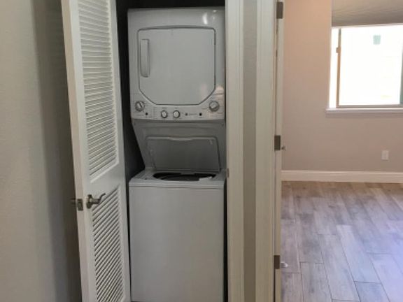 5th image of 2353 Provincetown Way