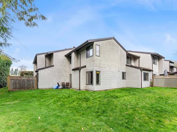 9955 140th St #40, Surrey, BC V3T 4M4