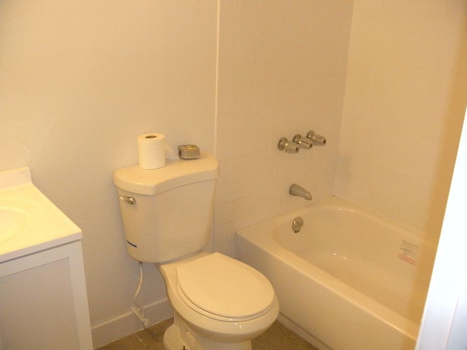 1st image of 262 Finley Ave