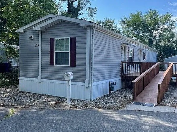 2300 Massachusetts Ave Trailer 23, Toms River, NJ 08755