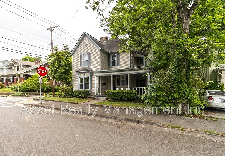 820 Luttrell St #1 — Photo 7