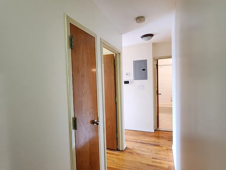 30-86 31st St #2F — Photo 3