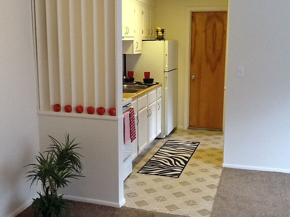 1st image of 210 Mulberry St APT 12