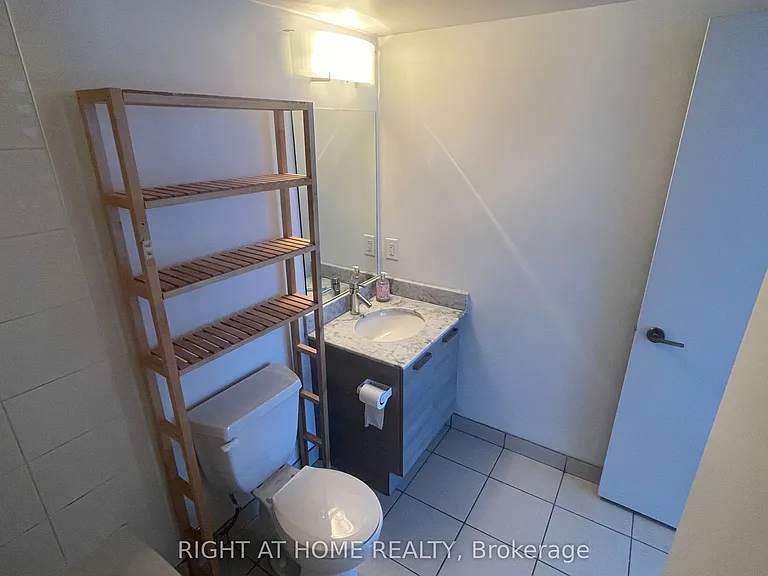 36 Lisgar St #Penthouse 03W — Photo 12
