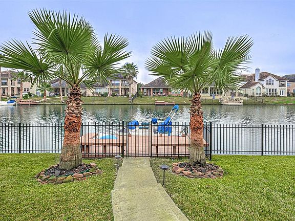 2nd image of 17831 Avalon Point Ct