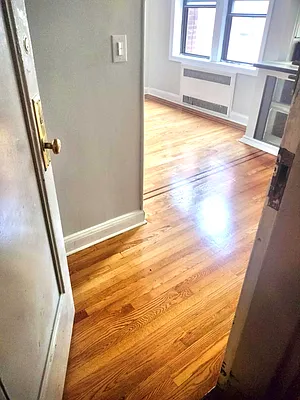 Rented by Chana Ofek, LREB | media 24