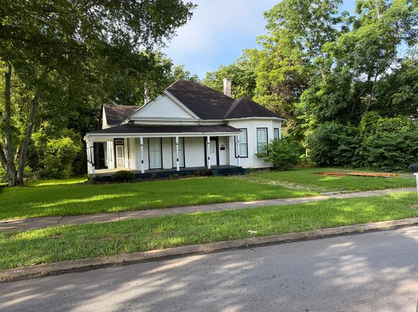 152 W Main St