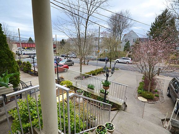4th image of 23 Justin Ave