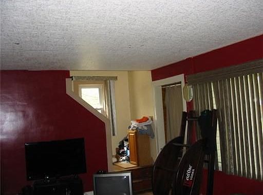 3rd image of 2345 McKinley Ave