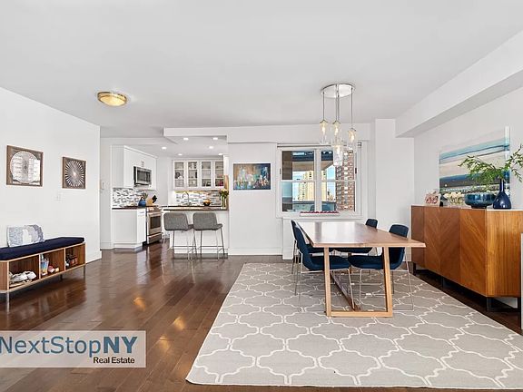 5th image of 250 E 87th St APT 25G