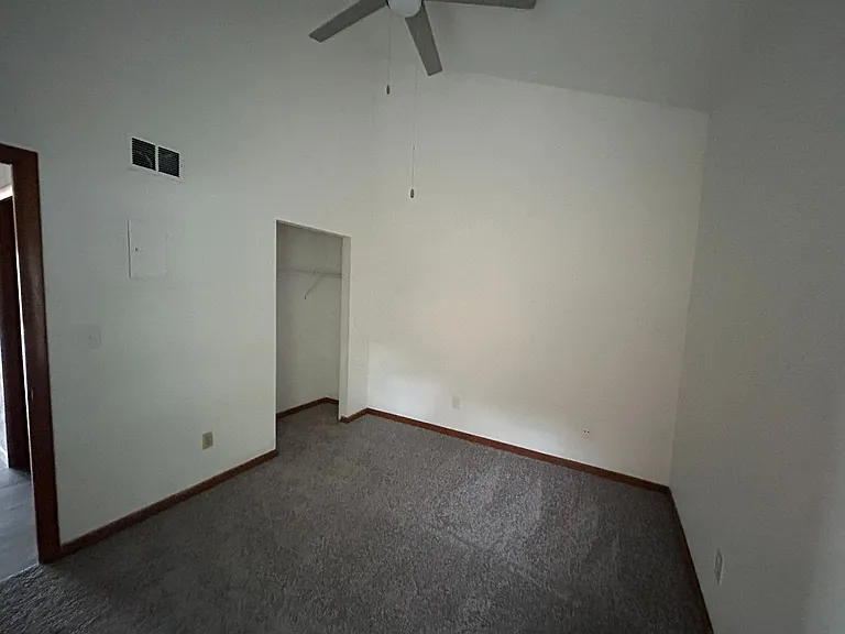 7005 SW 46th Ave — Photo 12