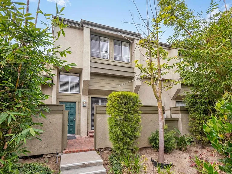 3294 Caminito Eastbluff — Photo 1