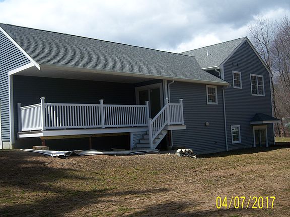 3rd image of 12 Wilbur Ln