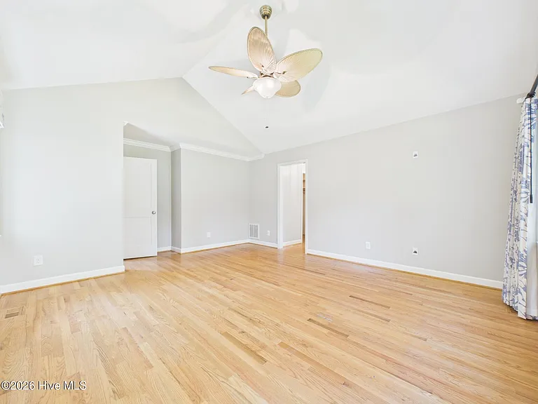 2912 Oberlin Rd — Photo 28