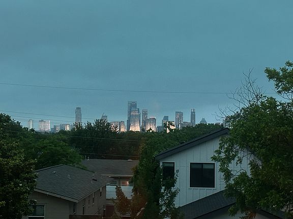 4th image of 507 S Park Dr