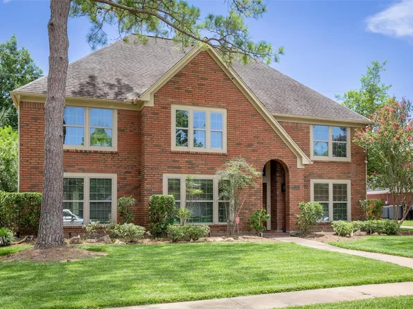 23 Dartmoor St, Sugar Land, TX 77479