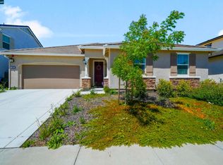 606 Periwinkle Dr, Vacaville, CA 95687