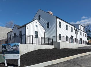 1090 New York Ave #102, Huntington Station, NY 11746