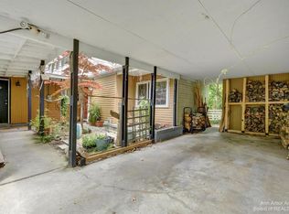 702 Sunset Rd, Ann Arbor, MI 48103